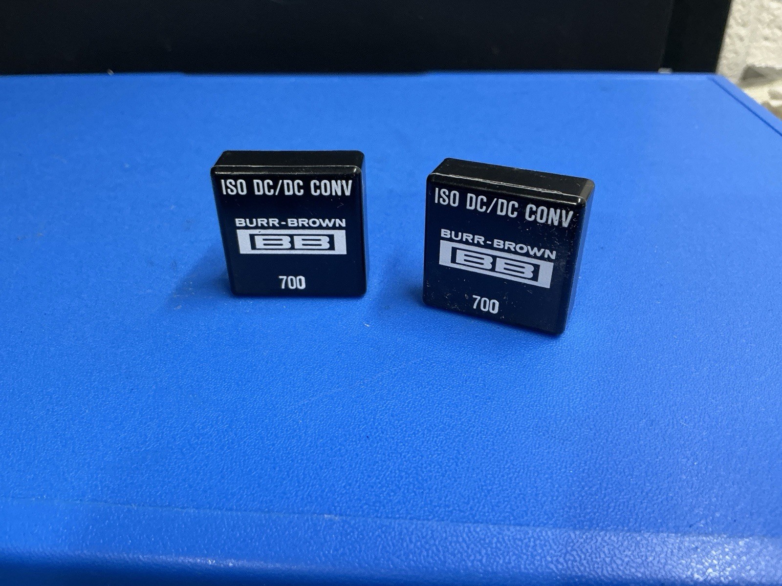 Burr-Brown BB 700 ISO DC/DC Converter - High voltage isolation