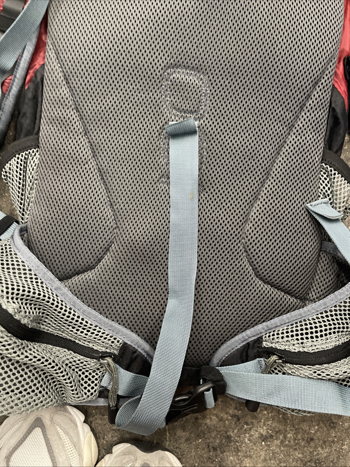 Gregory Iso Lightweight Hiking Backpack H16