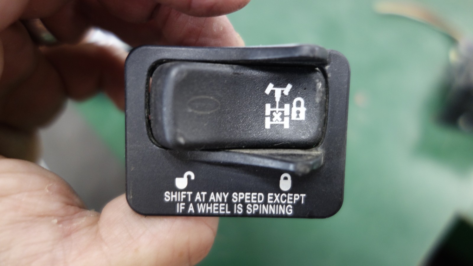 Peterbilt G90-6022-001AN Shift At Any Speed Lock Switch