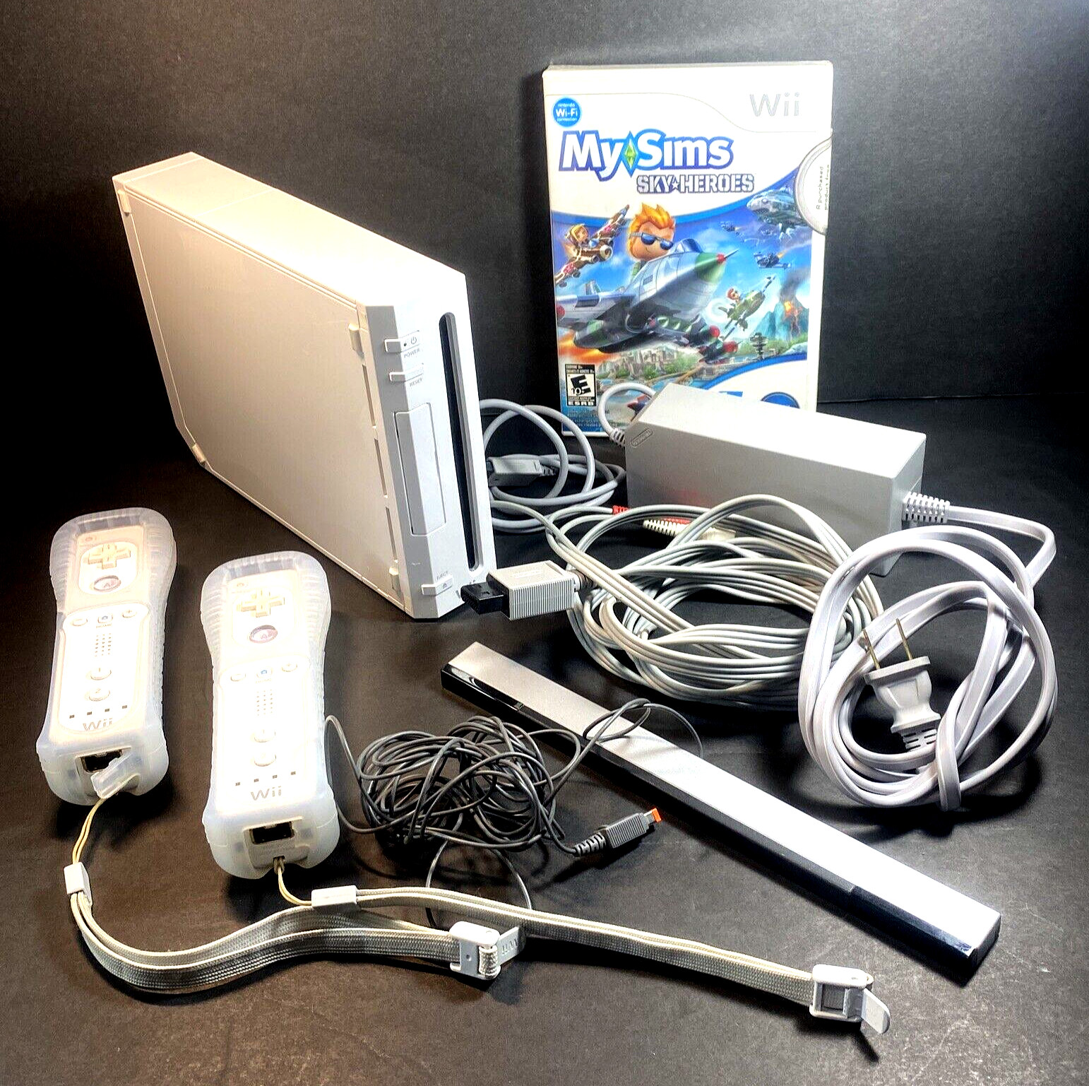 Wii Console Bundle W/Games Tested Fully Functional & Clean Model RV-001