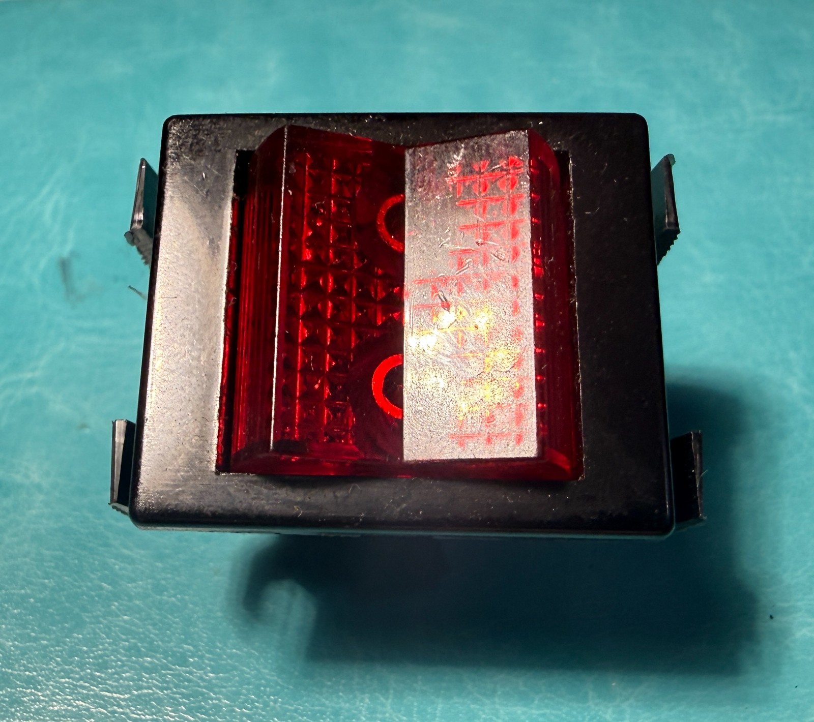 Switch Rocker , DPST- 15A @ 125VAC, 10.0A@250VAC, ON-OFF-(ON) Snap-In