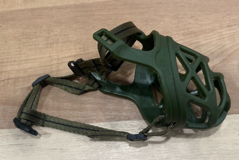 Mayerzon Dog Muzzle Breathable Basket Style Small Size 2S NWOT Green