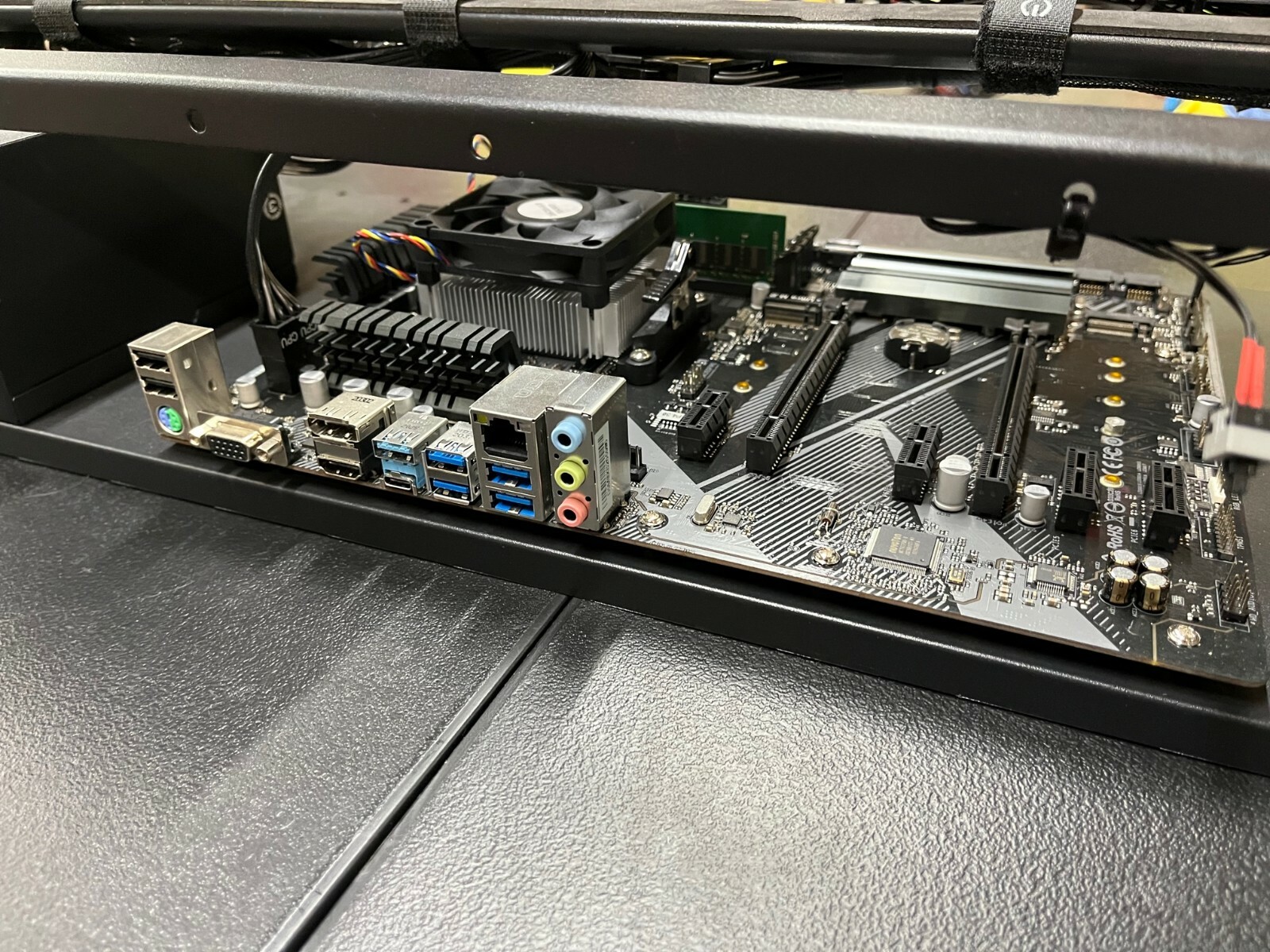 Mining Rig Kit (Plug+Play) 6 GPU slots, 1350W, CPU, ETH BTC Bitcoin Miner NO GPU