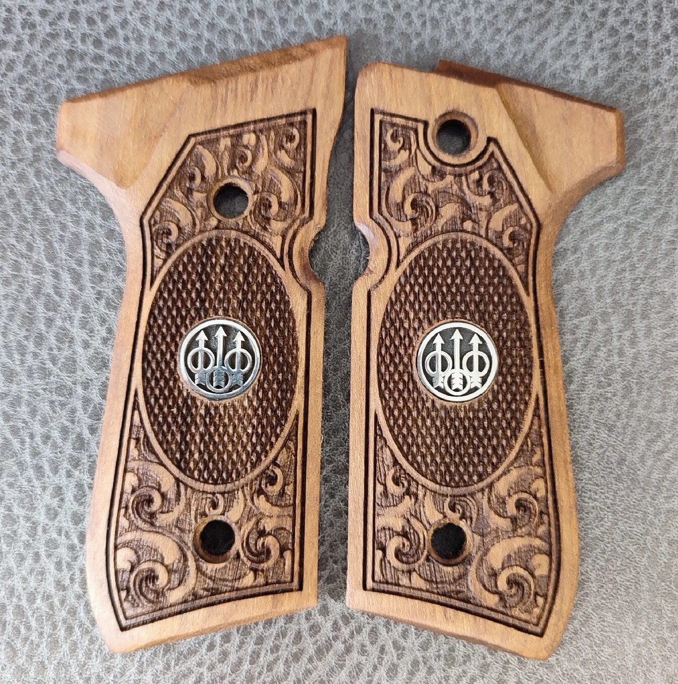 Beretta 92F 92 F 92FS A1 96 m9 Turkish Walnut Wood Gun Grips SET Nice metal logo
