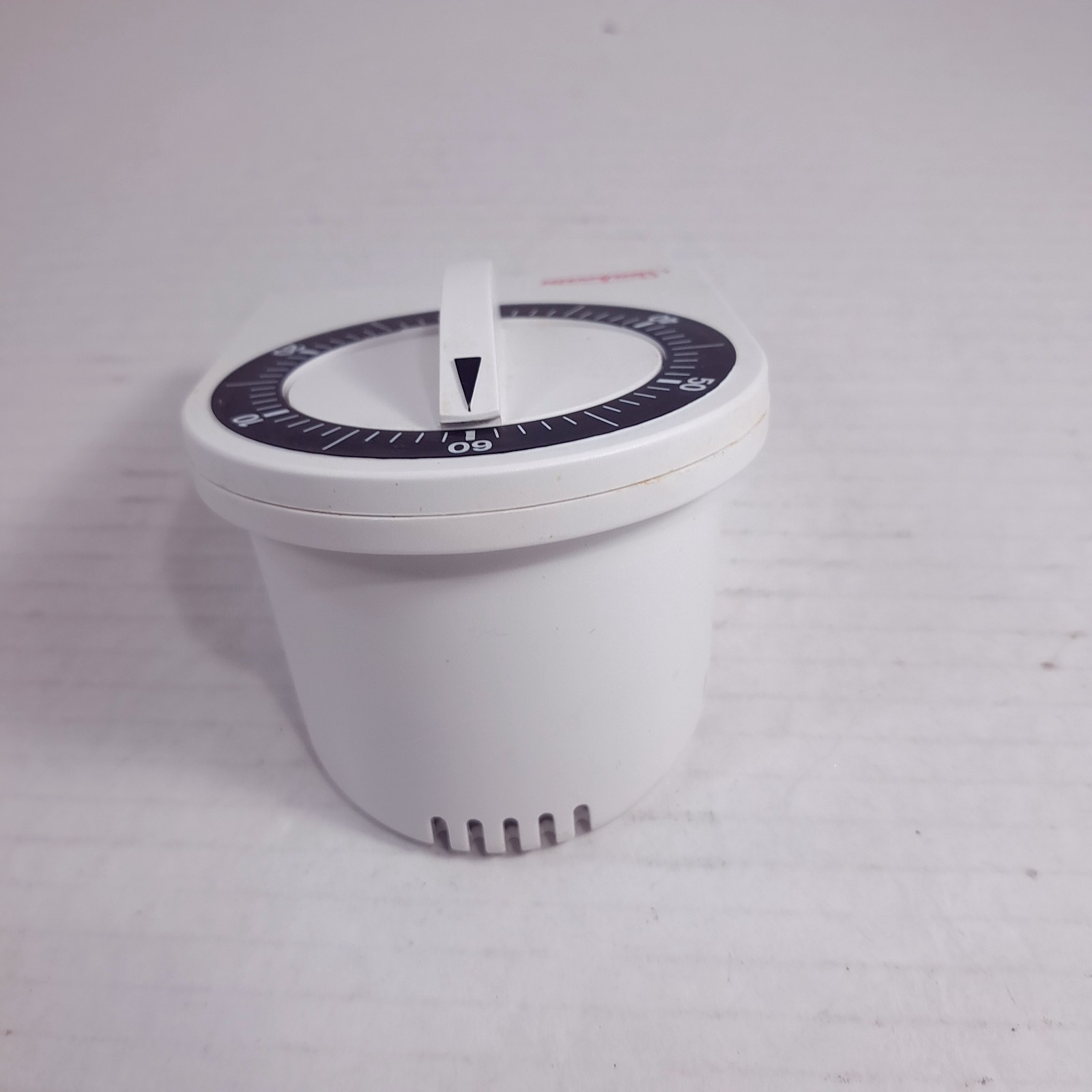 Sunbeam 60 minute kitchen egg timer mechanical white plastic 90353 black dial