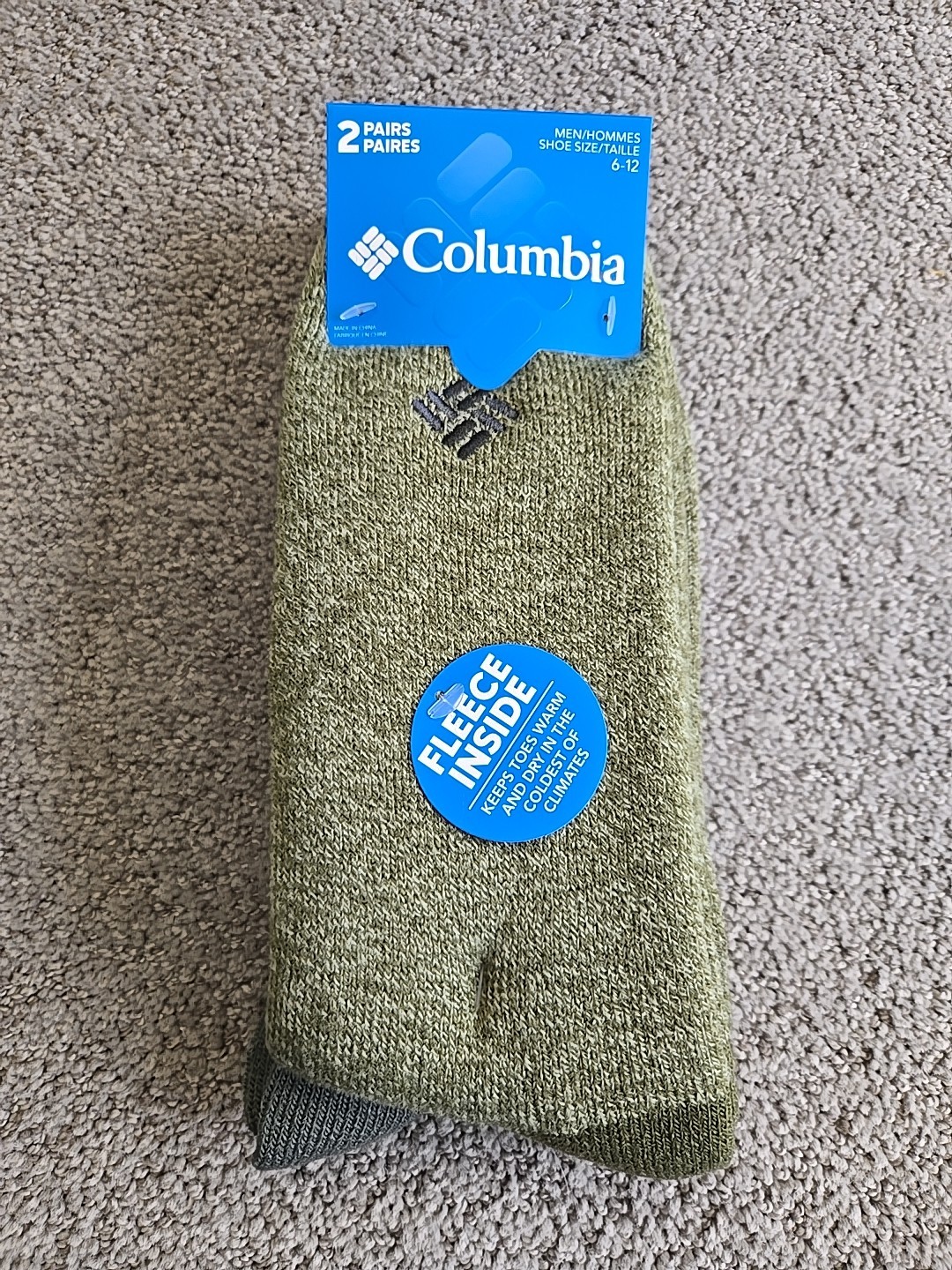 Columbia 2 Pk Gray and Green Fleece Comfort Crew Socks Men's Sz 6-12 NWT