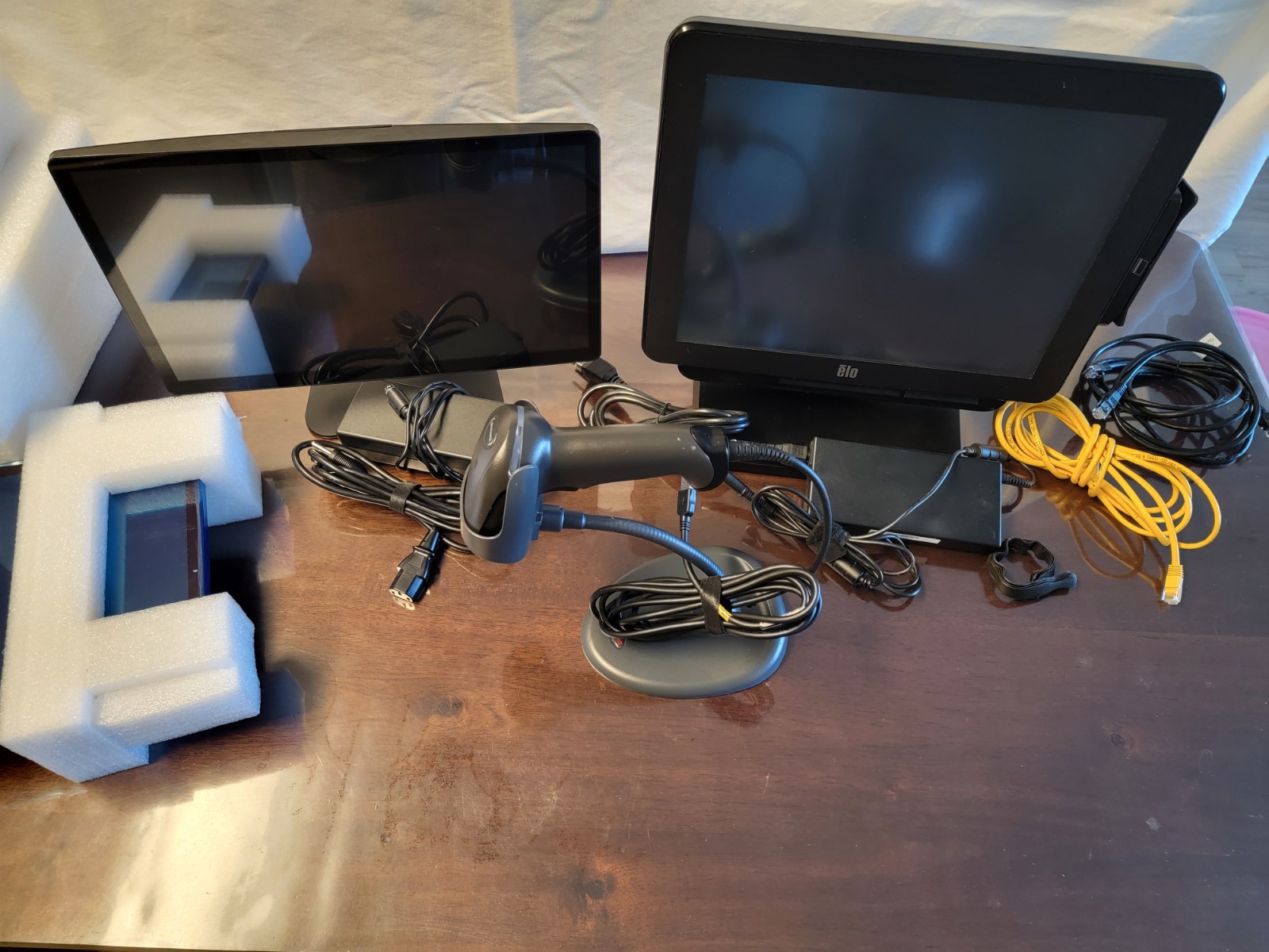 MicroTouch IC-156P-AW3 and Elo X-series 15-inch all-in-one POS systems