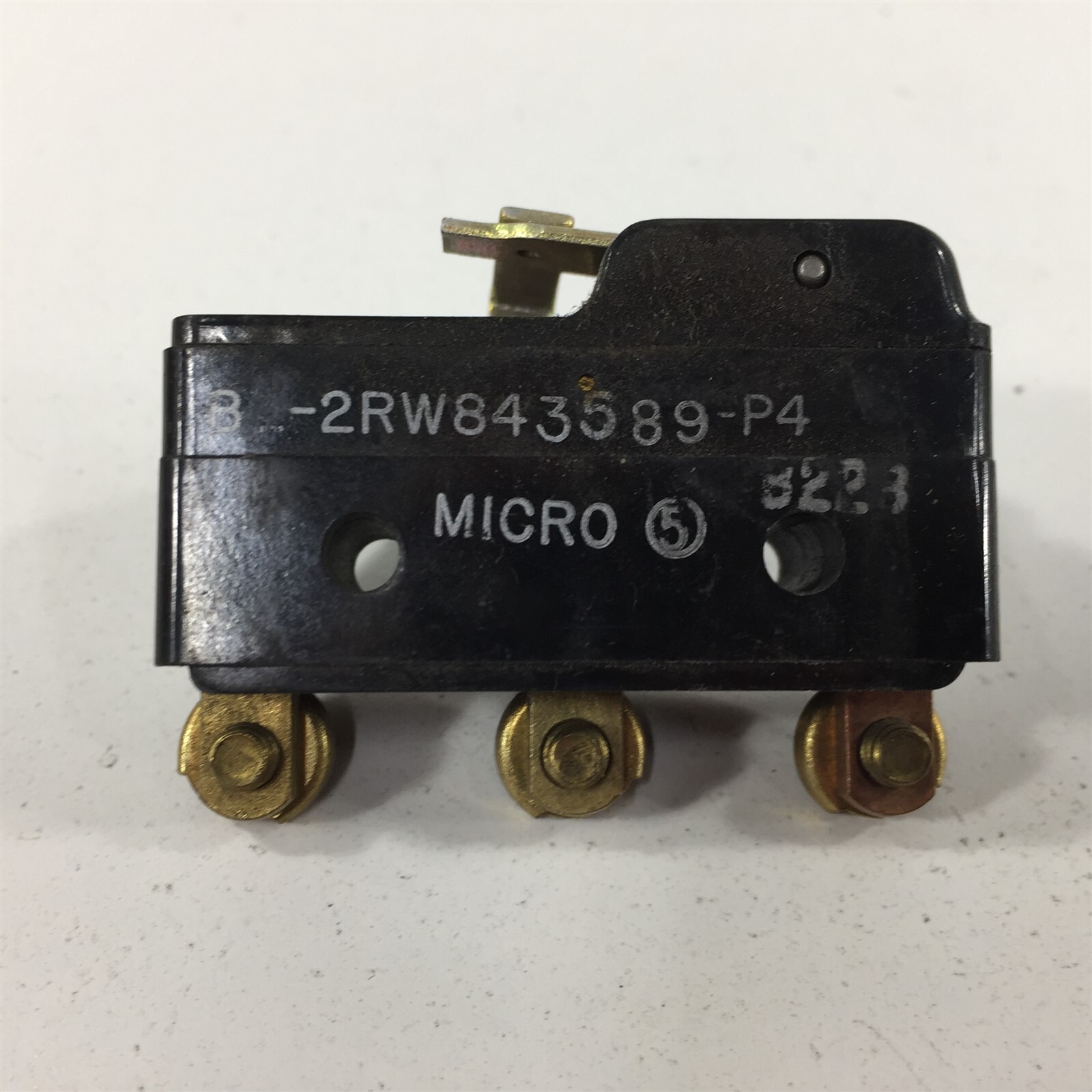 (2) Honeywell BZ-2RW843589-P4 Microswitch - Lot of 2