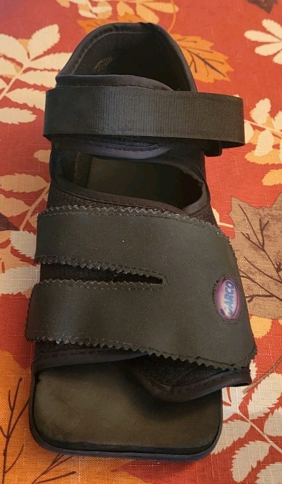 DARCO Lightweight Medical Walking Shoe Adjustable Straps