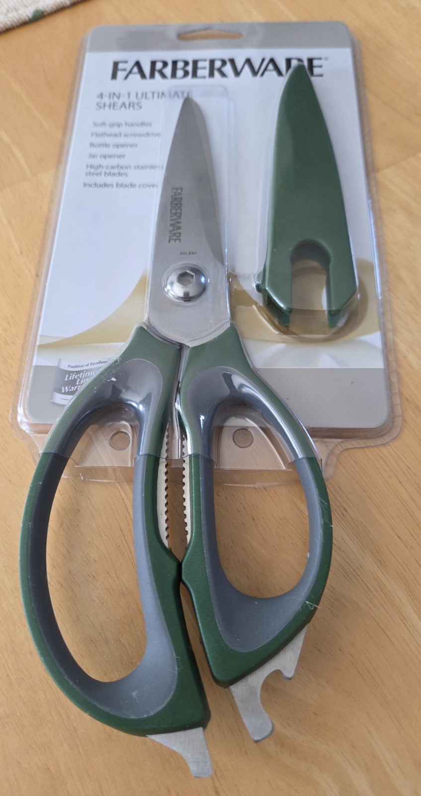 Farberware 4‑In‑1 Ultimate Shears Stainless Steel Blades w/ Blade Cover - New