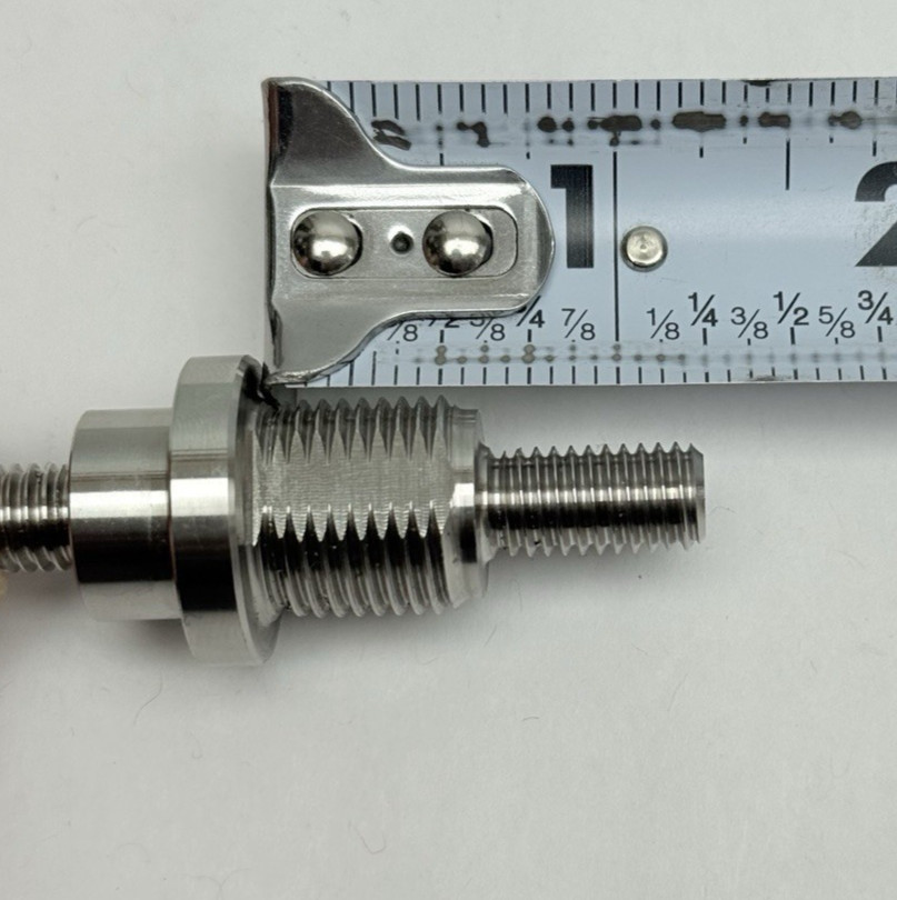 23-13718-012 Electrical Pass Thru Stud for Freightliner