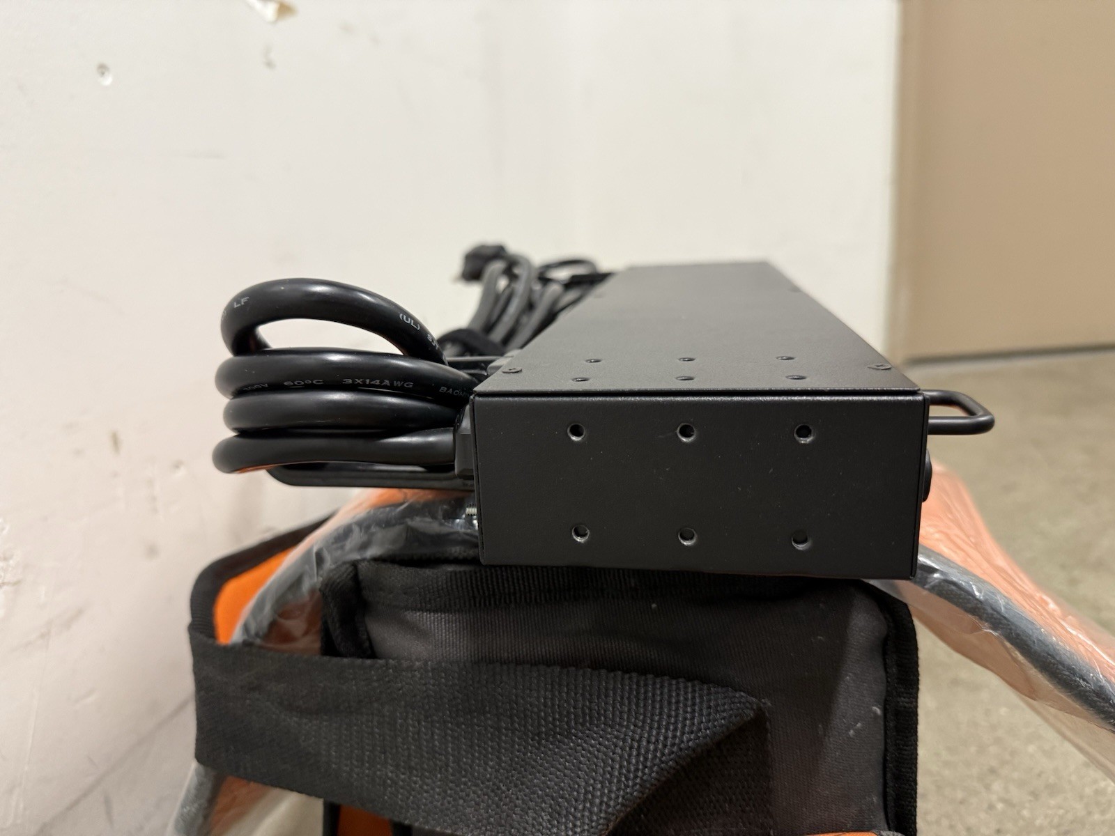 APC SurgeArrest - surge protector