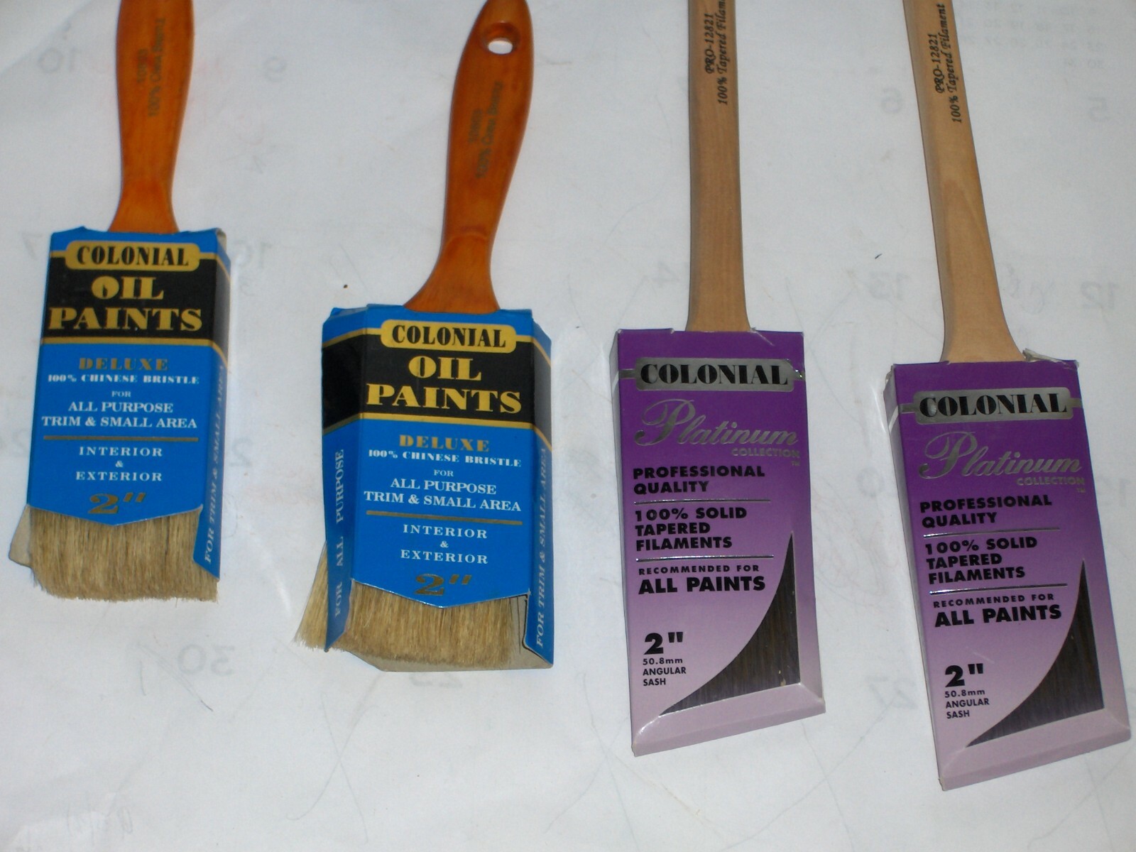 Assorted sizes of paint brushes