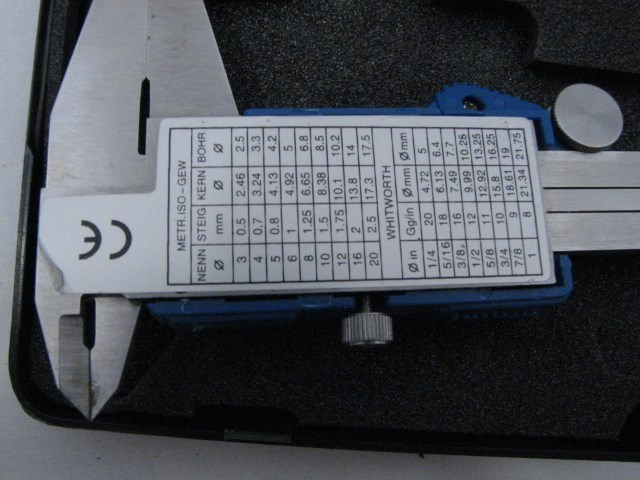 Machinist Electronic Digital Caliper Auto-Power On/Off Micrometer Tool 0-150mm B