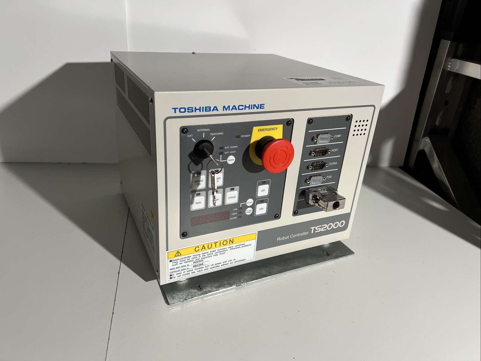 toshiba TS2000 robot controller 2.3KVA  -CE 12KG