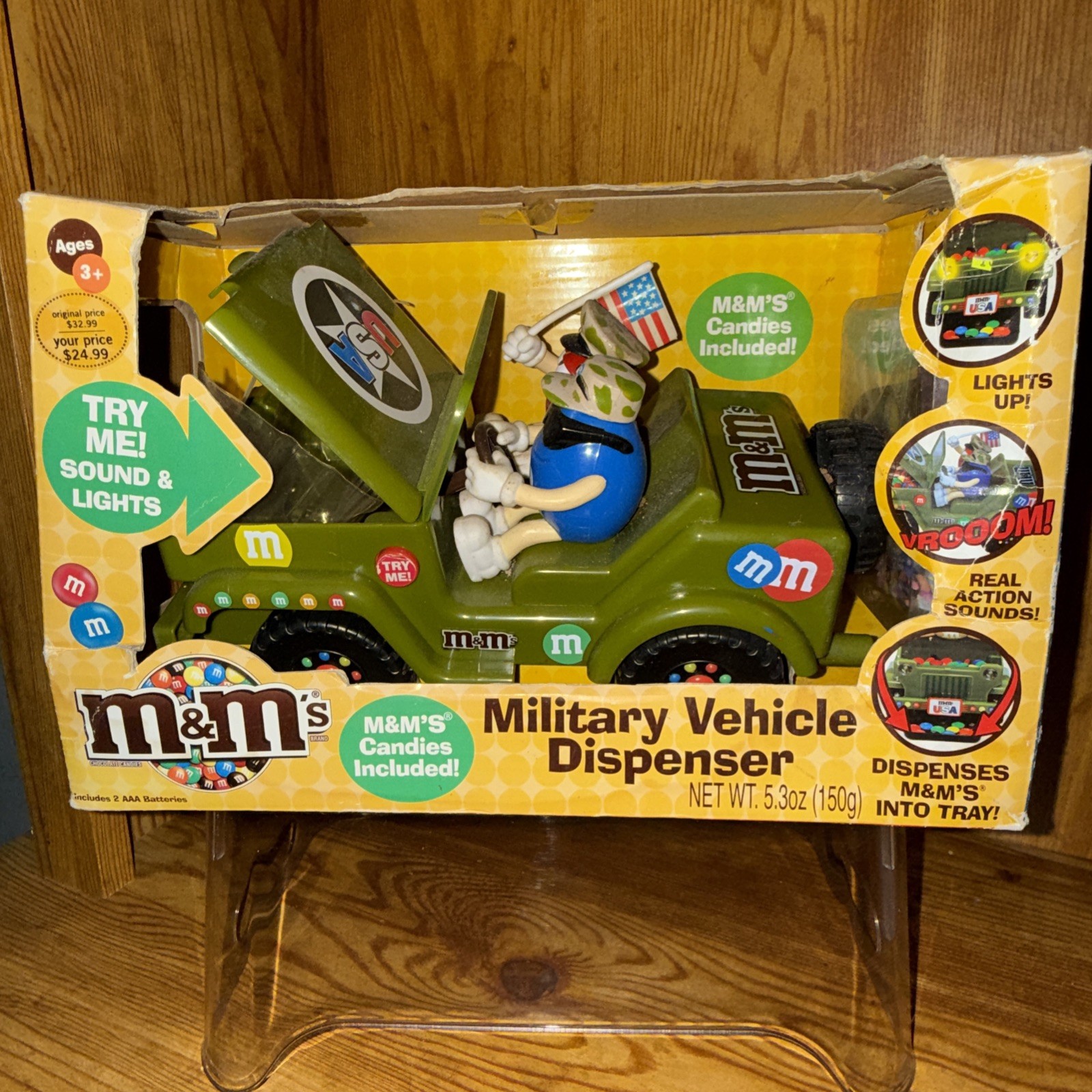 M&M’s Military Vehicle Dispenser NIB! USA FLAG New Old Stock (READ BELOW)