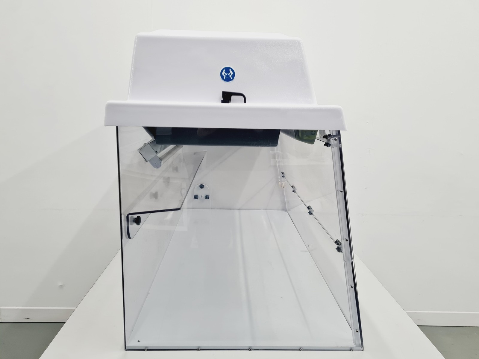 AirClean 600 AC648LFUVC-220 PCR Workstation Lab
