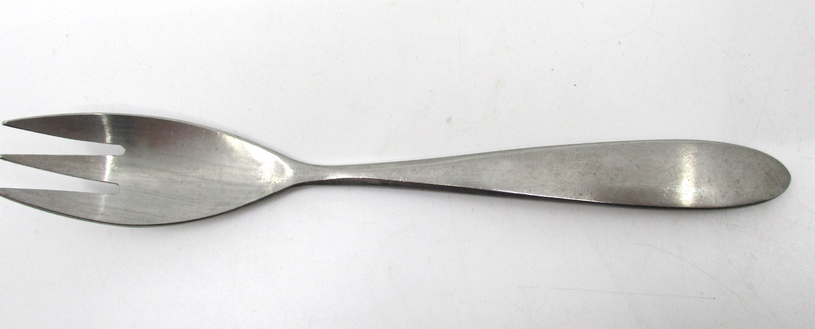 TOWLE  STAINLESS COPEN (Satin)  SALAD FORK - 6 1/2" 07J