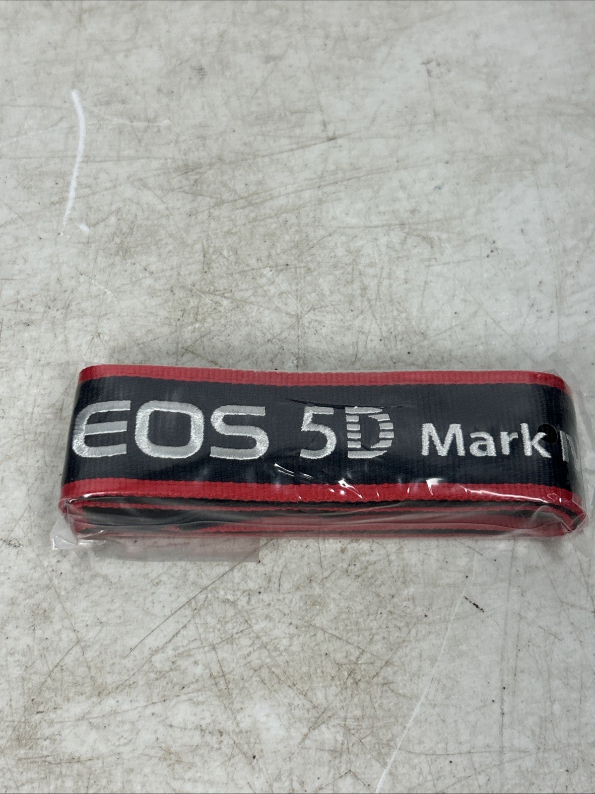 NEW Canon EW-EOS 5D Mark IV Genuine Camera Neck Strap