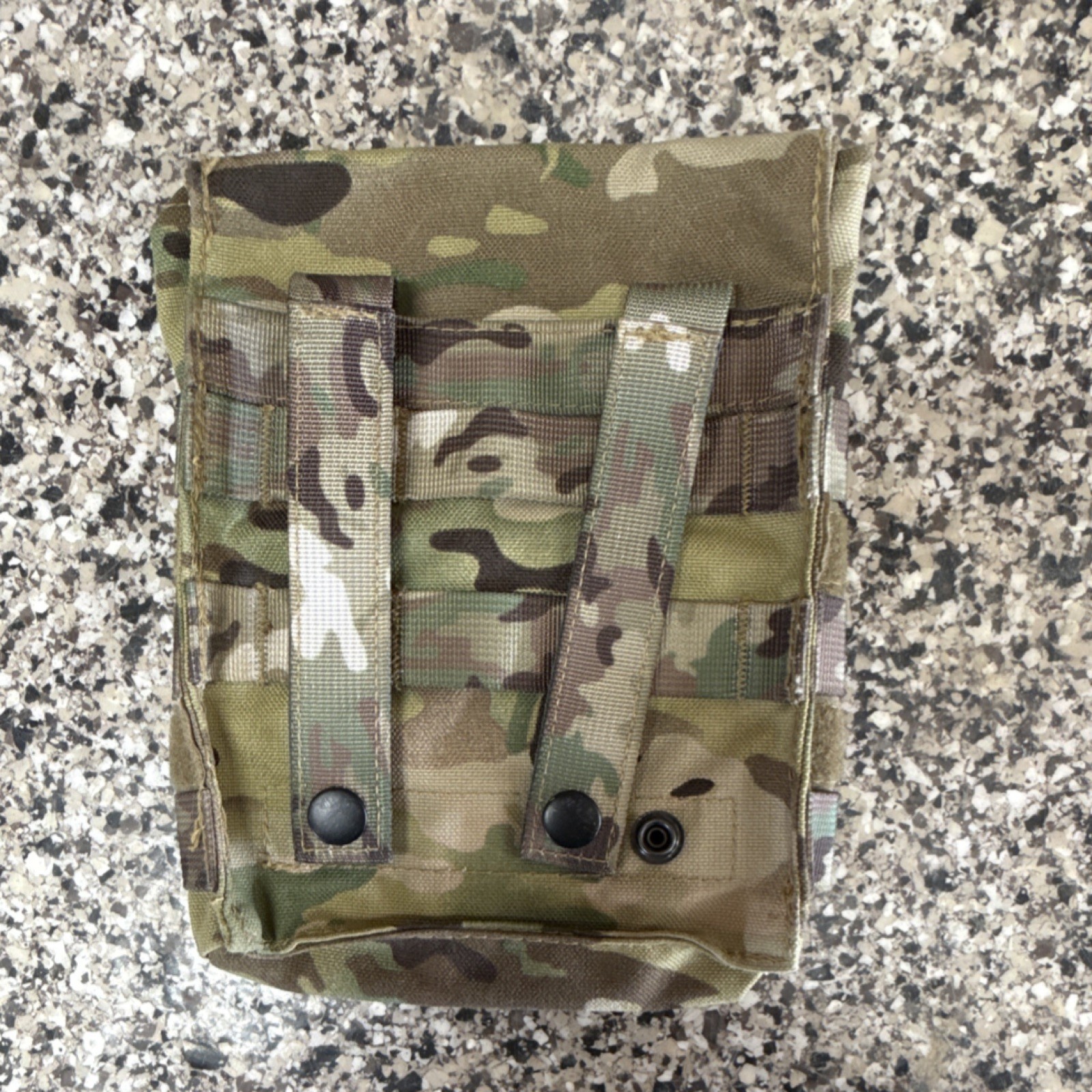 Camouflage MOLLE Tactical Nylon Pouch Hook & Loop Snap Closure Side Plate