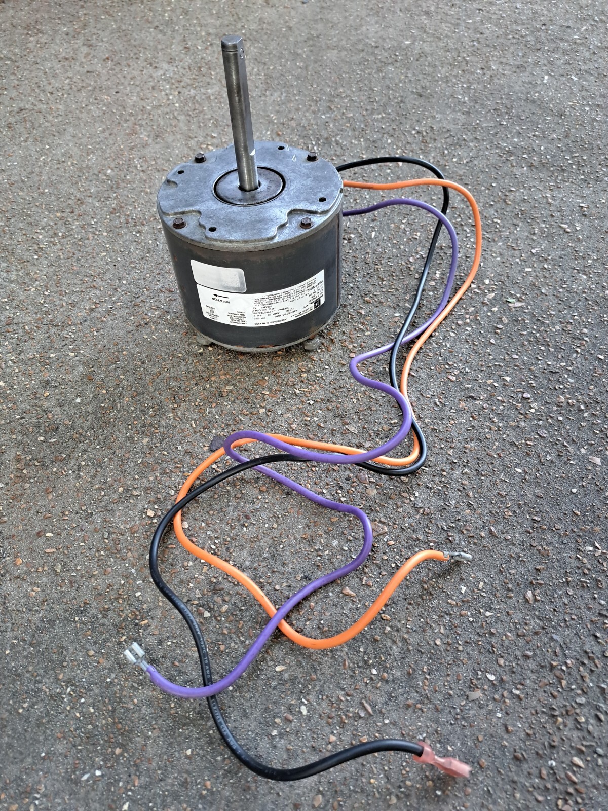 EMERSON  1/10HP MOTOR K48HXEYG-3640 / 208-230V, 1 PH, 1075 RPM / 56L3301 ♧