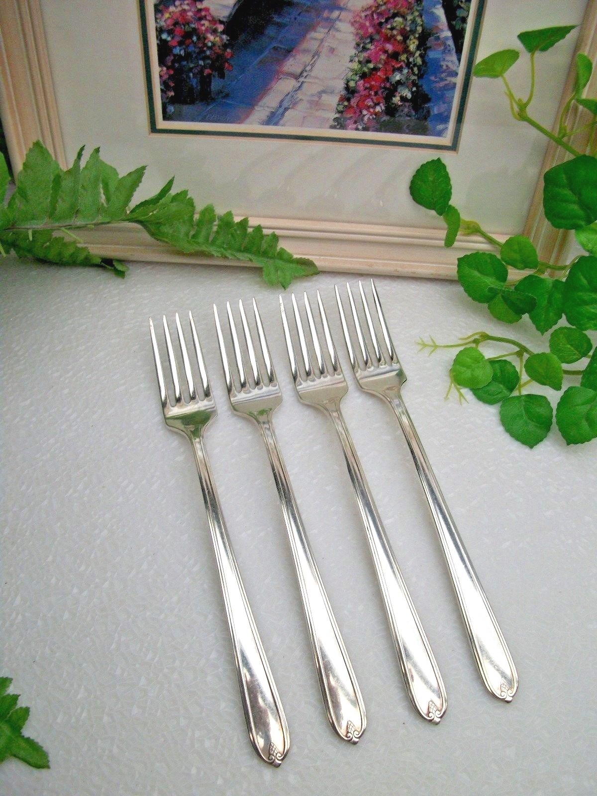 4    Oneida  LONGCHAMPS  Chaumont  Silverplate Luncheon Grille Viande Forks 1935