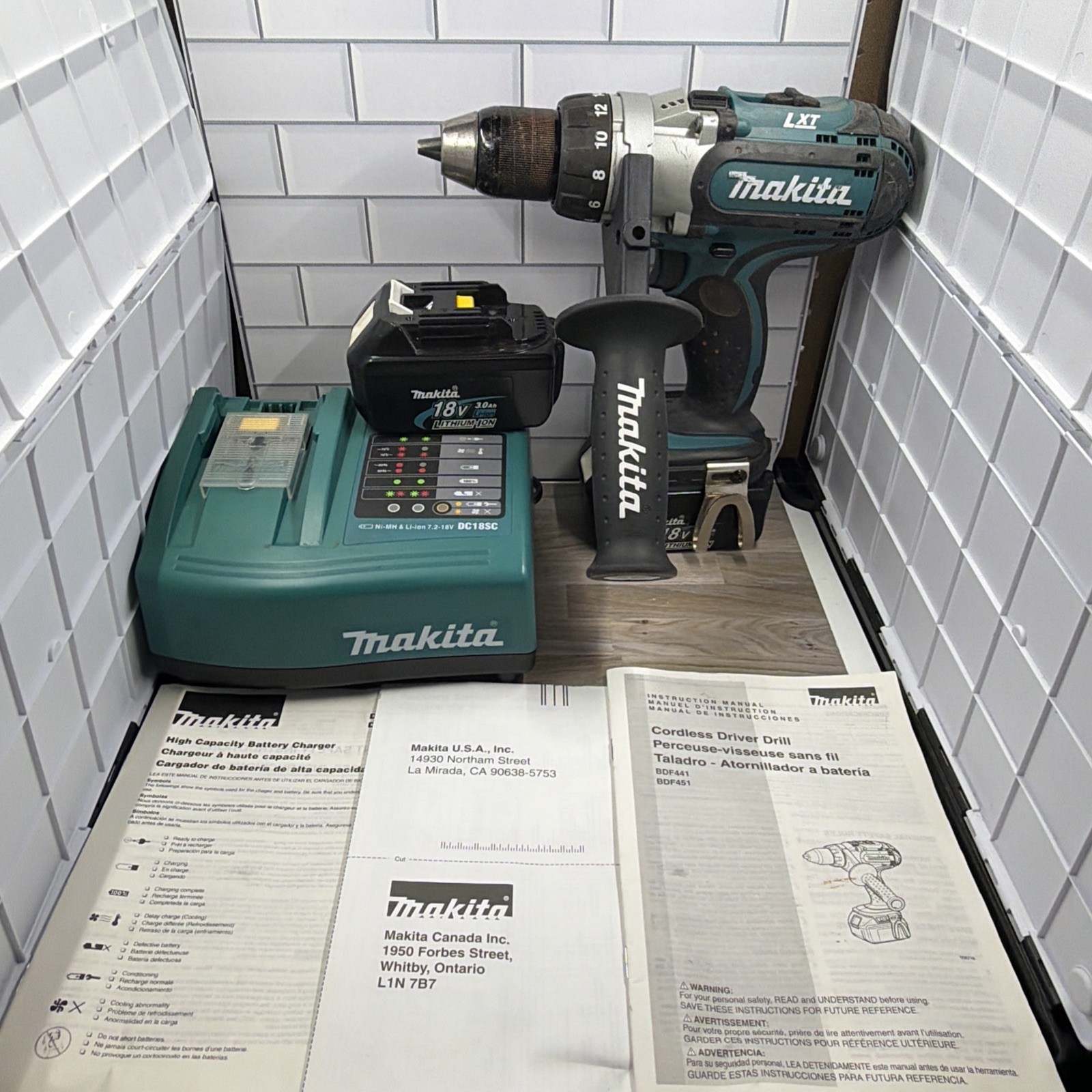 Makita BDF451 LXT 1/2” drill W (2) 3.0 Ah Lithium Ion BL1830 Bats DC18SC Charger