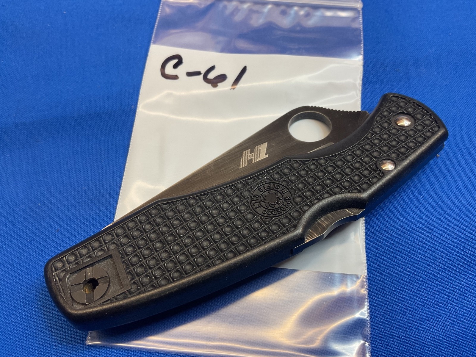 Spyderco Pacific Salt H-1 Pocket Knife