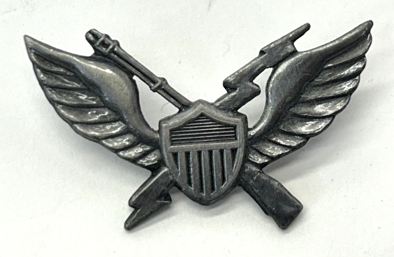 Vintage US Army 11th Airborne Air Assault Badge