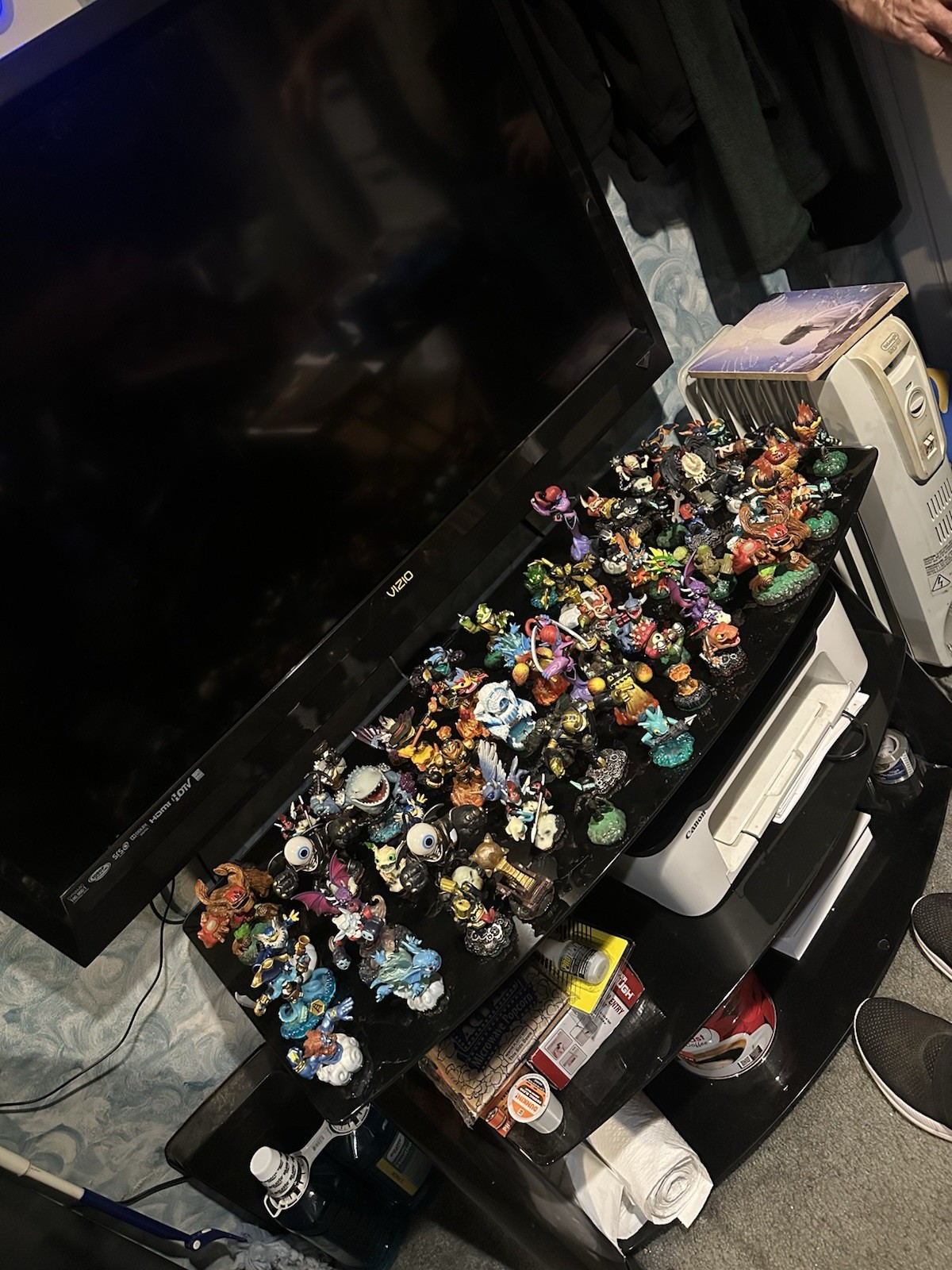 Huge Lot Of Activision Skylanders Action Figures Figurines