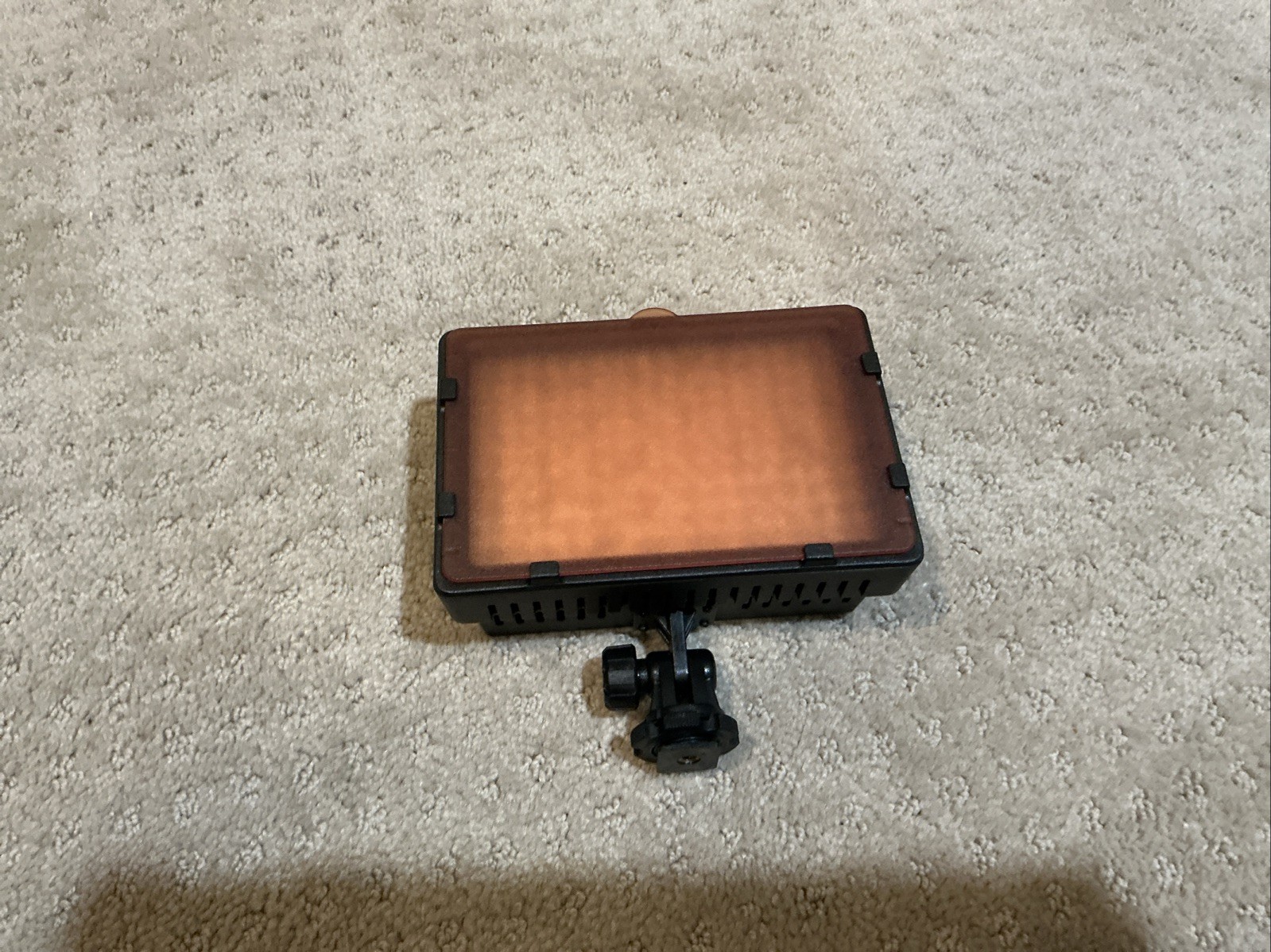 Neewer CN-160 Light CN160 Missing white filter