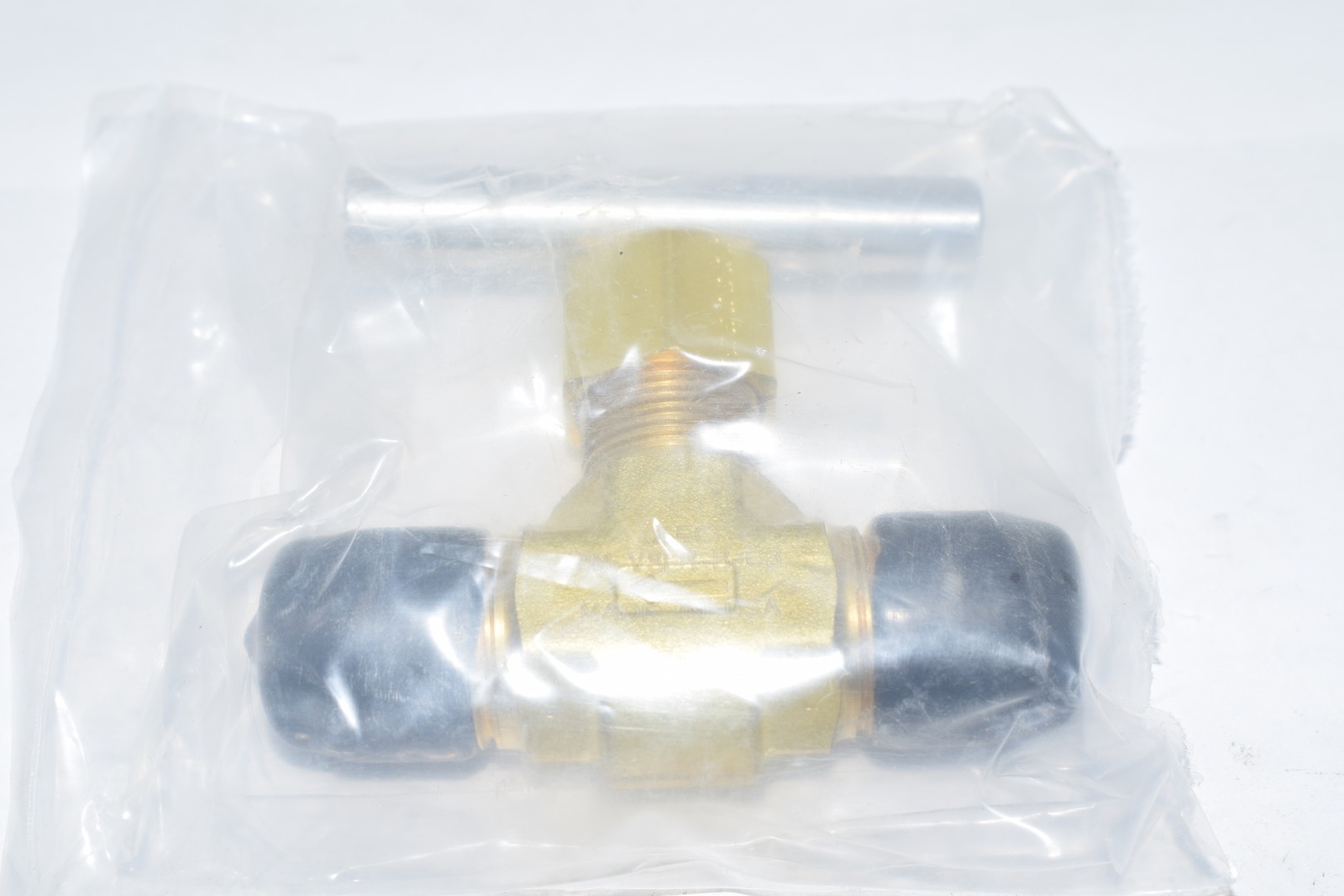 NEW Parker 8M-V8LR-B-C3 V8 Series Needle Valve, 1/2'' Male NPT, Inline Configura