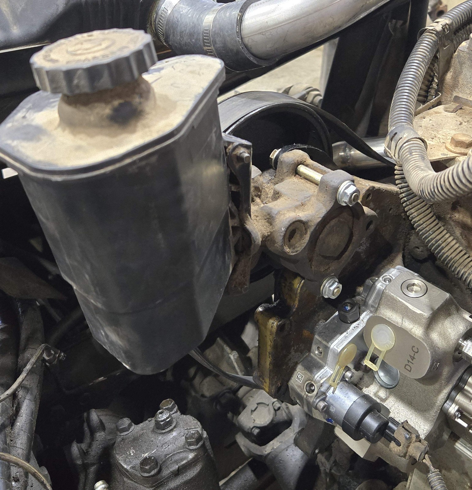 Power Steering Pump Relocation Bracket for 5.9l 6.7l Cummins