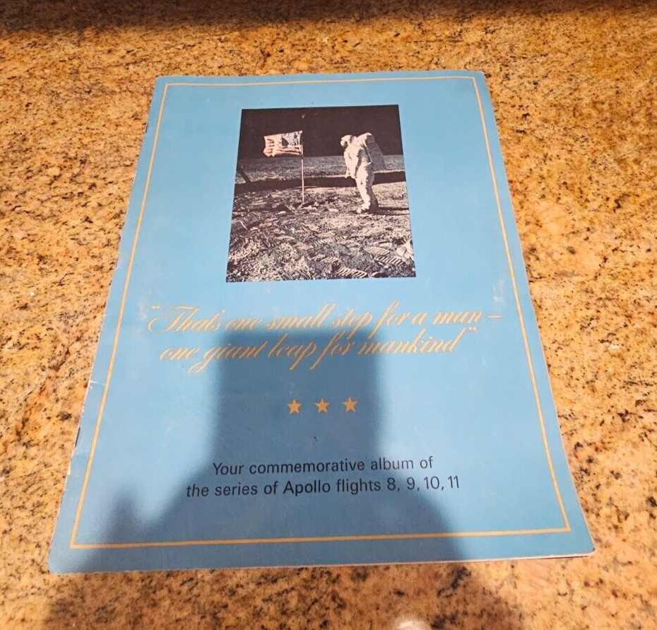 Commemorative album of the series of Apollo flights 8,9,10,11