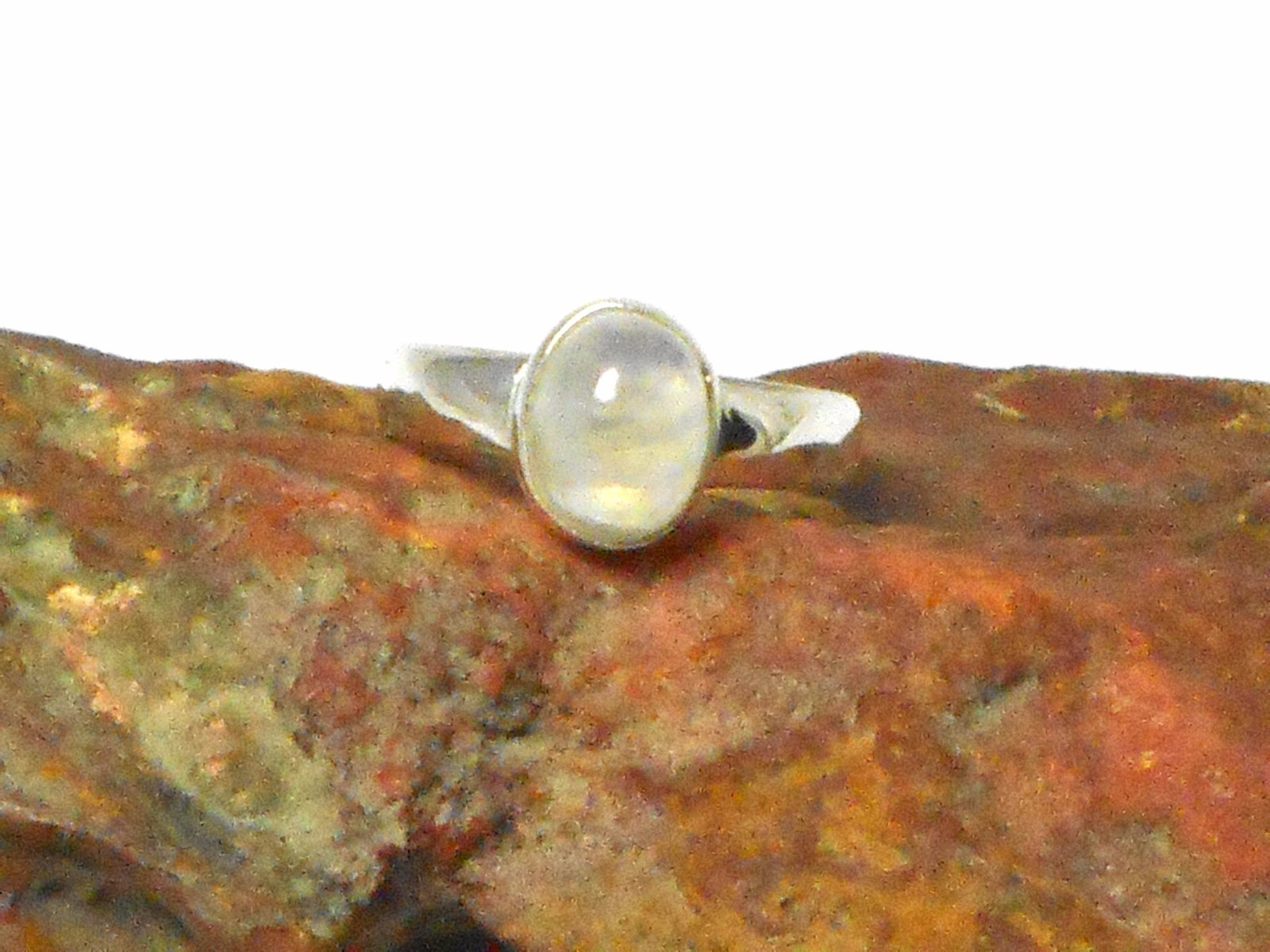 Oval MOONSTONE Sterling Silver 925 Gemstone RING
