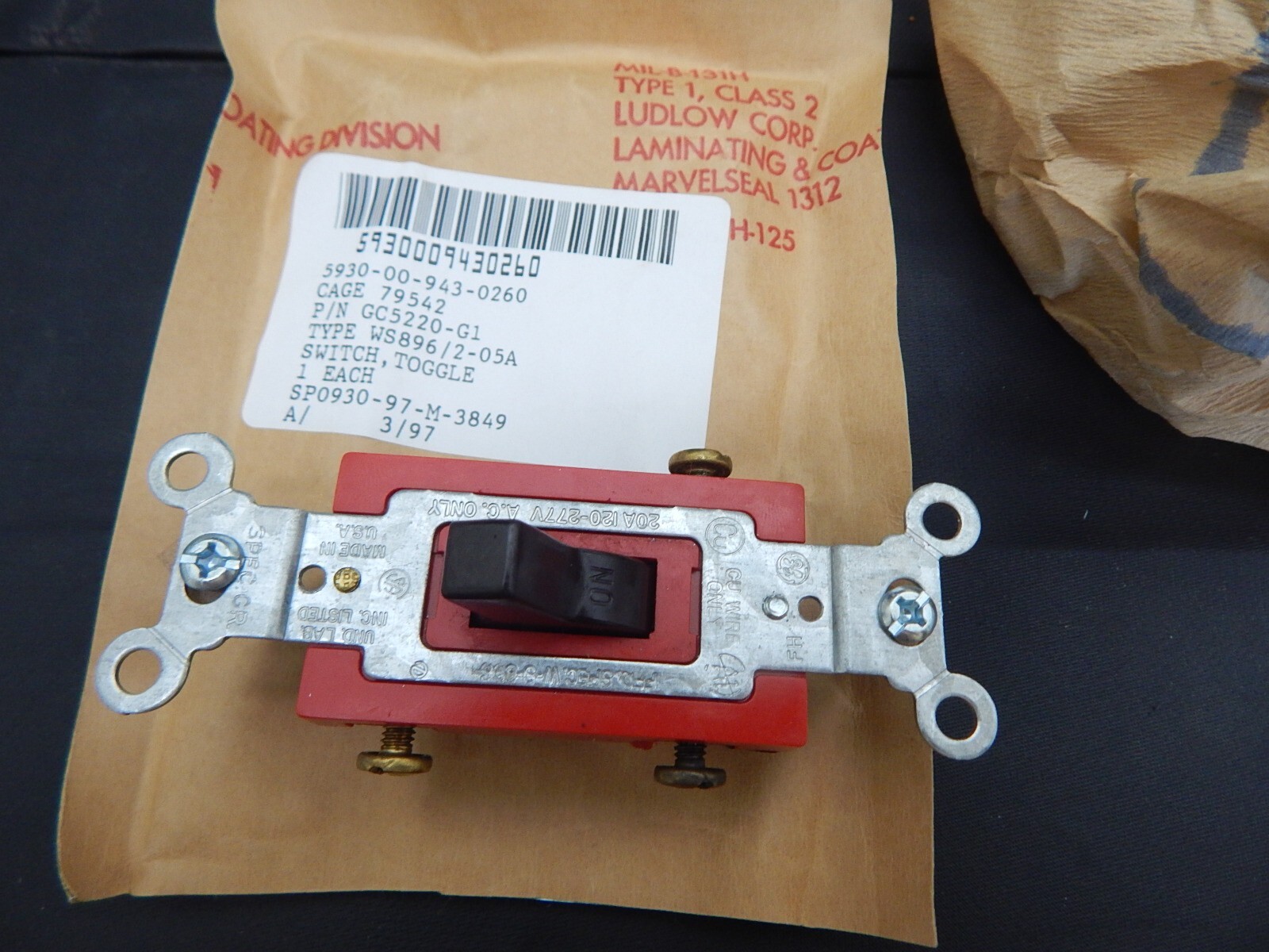 GENERAL ELECTRIC GC5220-G1 20A 120-277V AC SWITCH 5930-00-943-0260 - FAST SHIP
