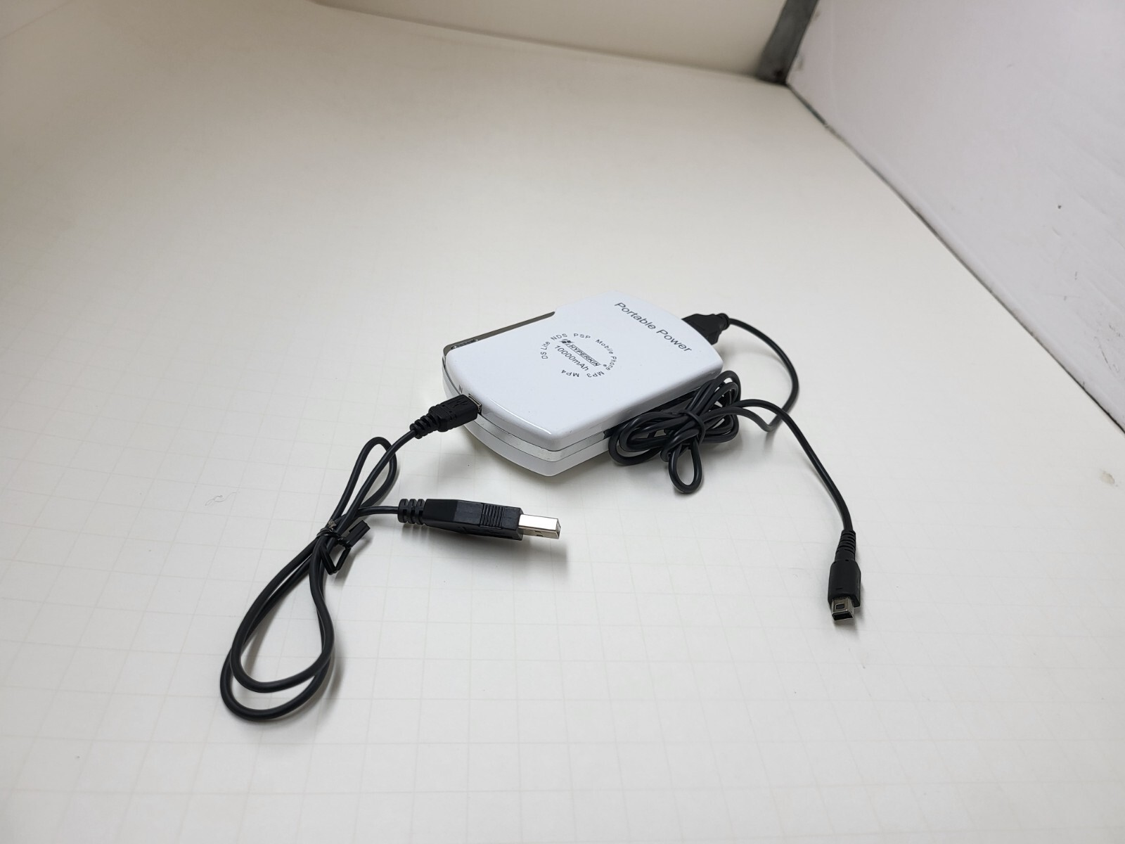 NEW 10,000 mAh USB External Battery Backup Charger for the Nintendo NEW 3DS #i3