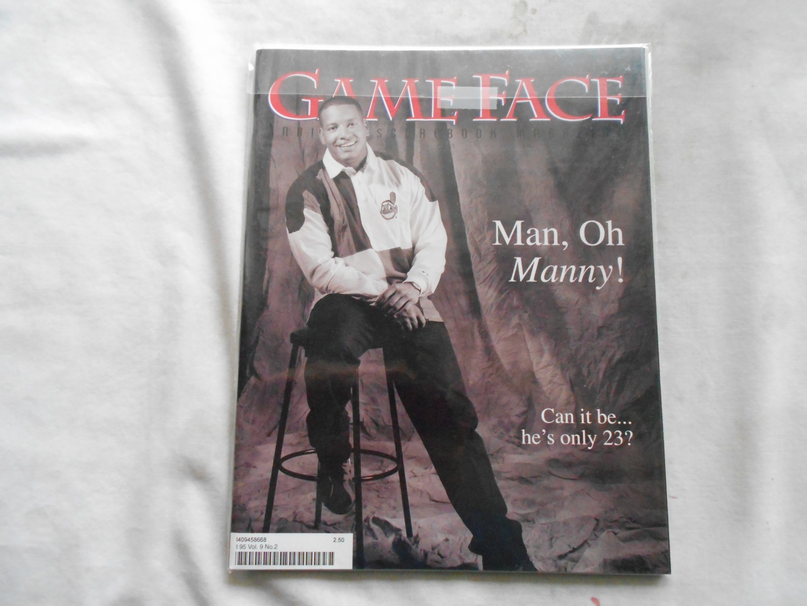 GAME FACE INDIANS SCOREBOOK MAGAZINE-1995 MANNY RAMIREZ-(#1)