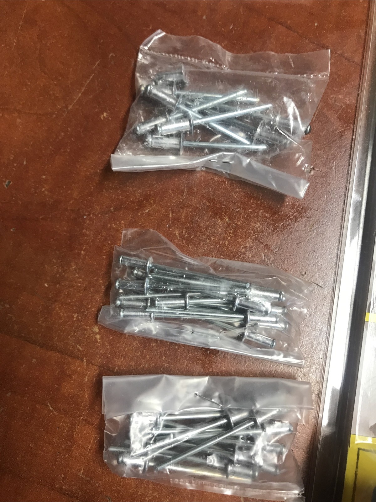 New Genuine Arrow E-Z Pull Rivet Tool with Rivets ~ Model RH200 With Rivet Set