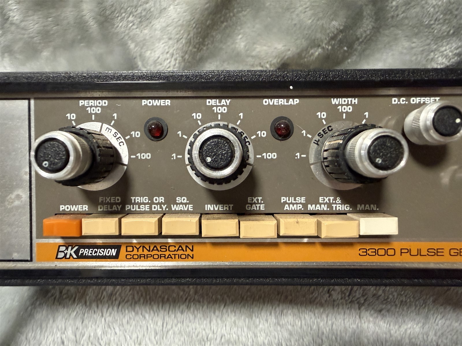 B&K PRECISION 3300 PULSE GENERATOR "AS IS UNTESTED"