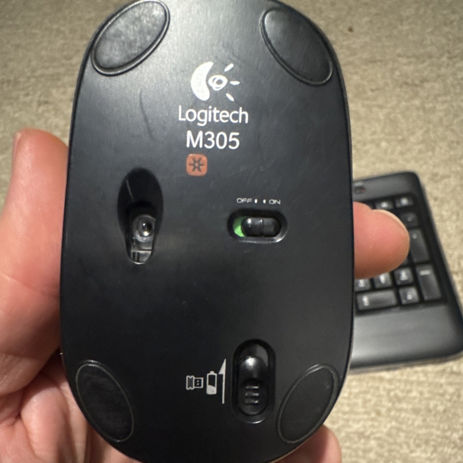 Logitech M305 Wireless Optical Mouse 1000 DPI 3-Button Black On/Off Switch
