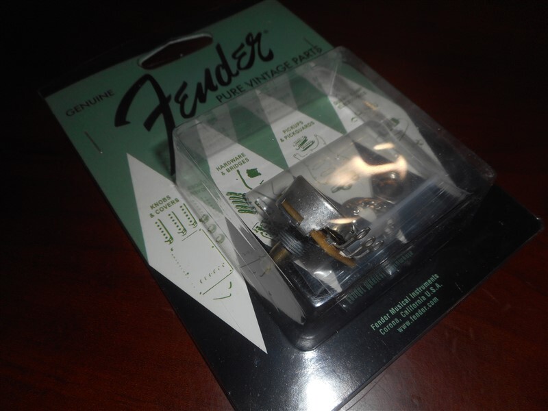 NEW - Genuine Fender CTS 1 Meg Tone/Volume Pot, 001-9066-049
