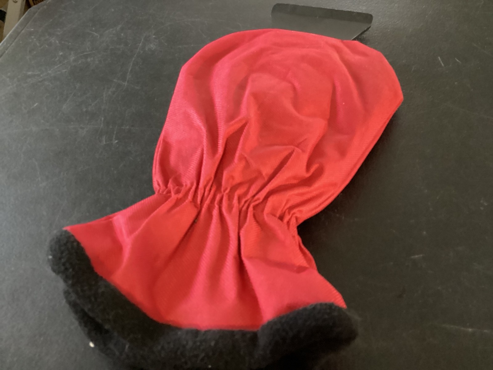 Red Auto XS Ice Scraper Mitt #9388