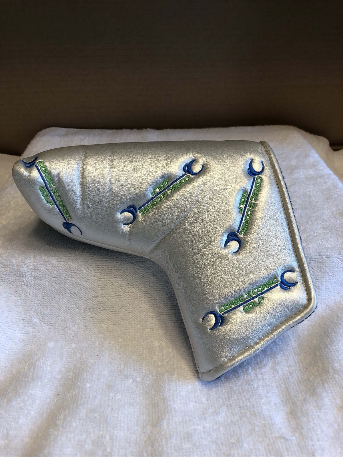 Silver coast 2 coast golf blade putter cover