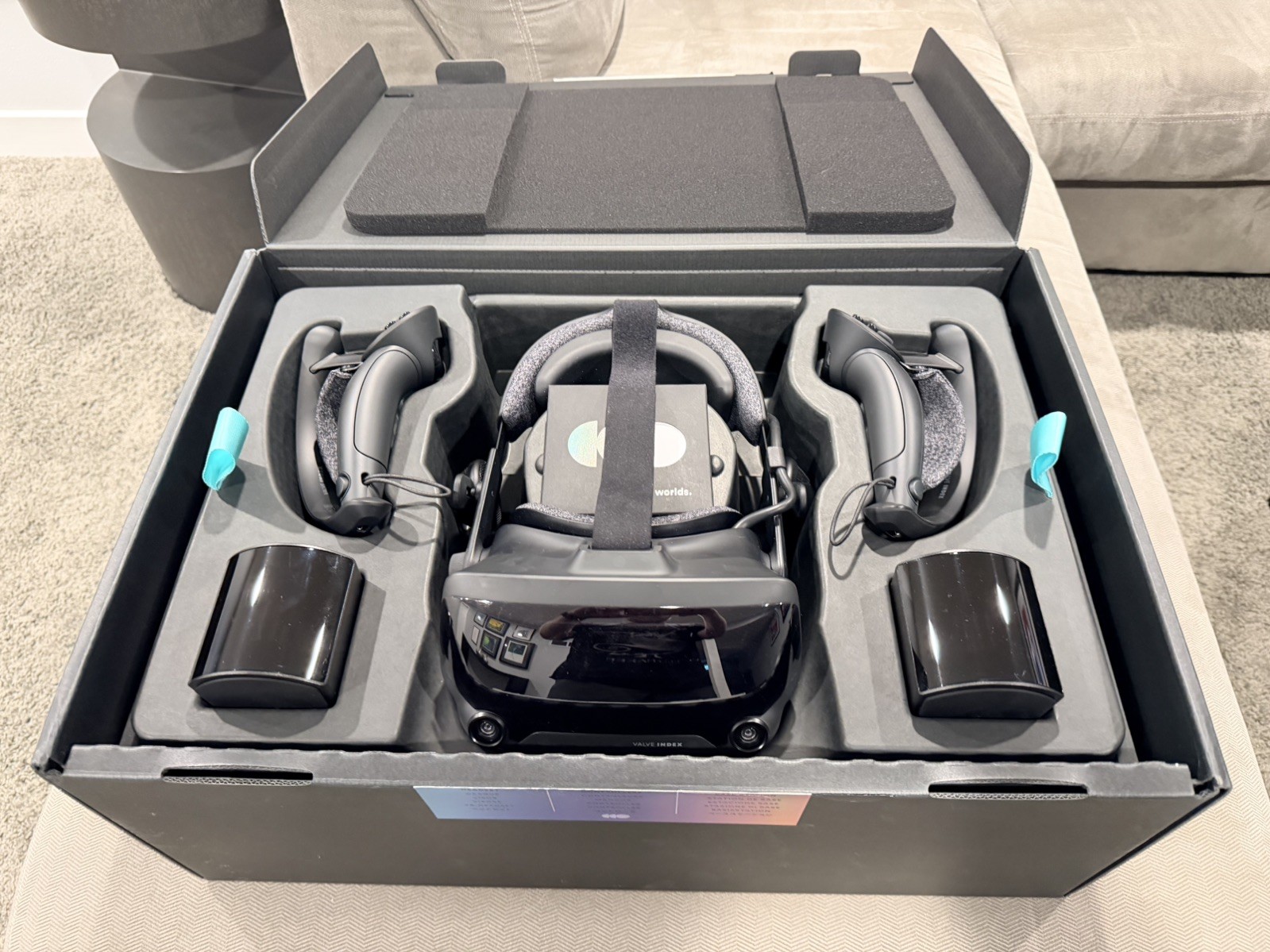 Valve Index Virtual Reality VR Headset Full Bundle - Excellent Condition