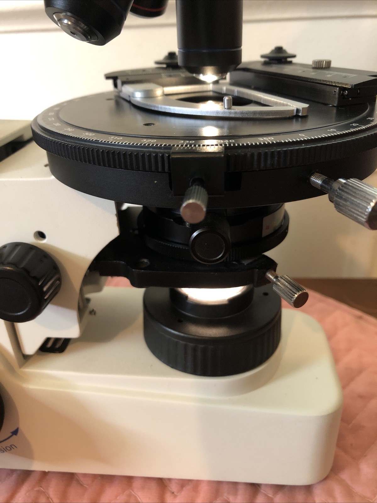 Simtrum Polarizing Microscope 203i Trinocular Camera/Bertrand/4-10-40-60 Extras!