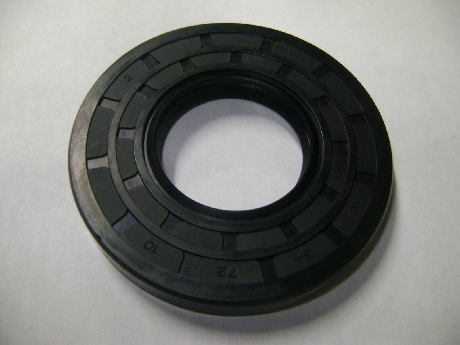 NEW TC 34X72X10 DOUBLE LIPS METRIC OIL / DUST SEAL 34mm X 72mm X 10mm