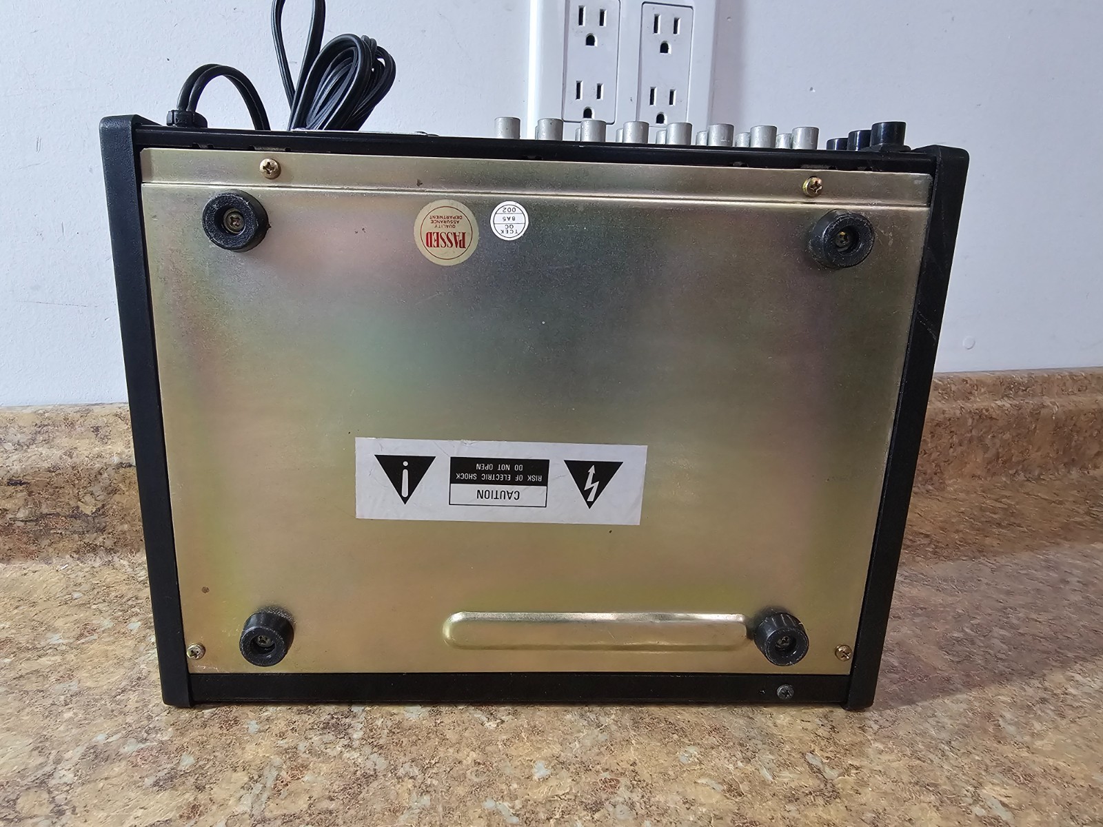 Realistic Stereo Mixing Console Vintage Model 32-1200B Pre-owned