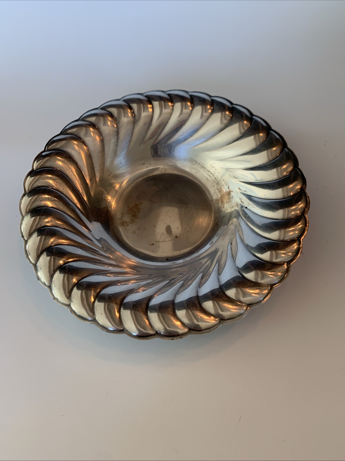 Vintage WM Rogers Waverly 3848 Silver Plate Dish Shallow Bowl Scalloped 6"D x1"H