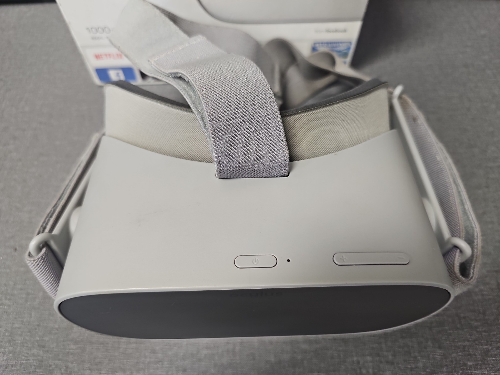 Oculus Go 32GB Standalone Virtual Reality Headset MH-A32 - No Controller - W/BOX